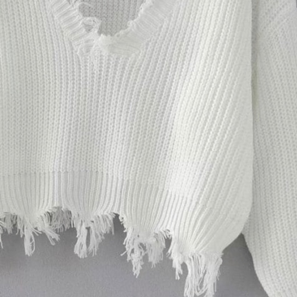 Loose Ripped V Neck Sweater - Picture 4 of 8